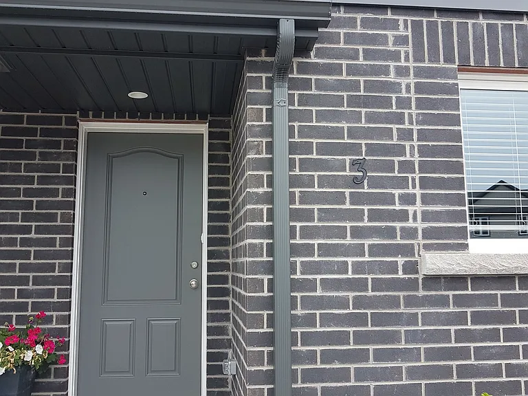 7768 Ascot Cir #3 — Photo 2
