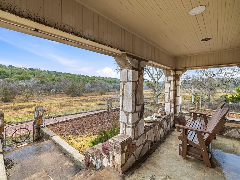 275 Creekridge Trl — Photo 19