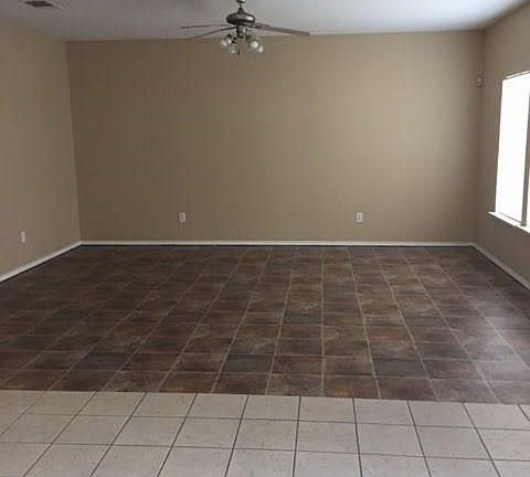 5th image of 2053 Meadow Park Dr