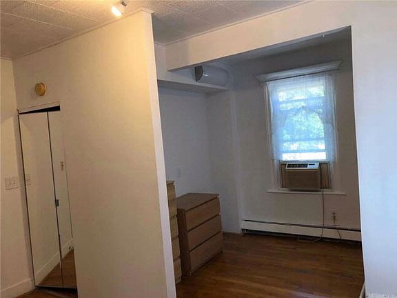 3rd image of 8543 109th St Fl 2