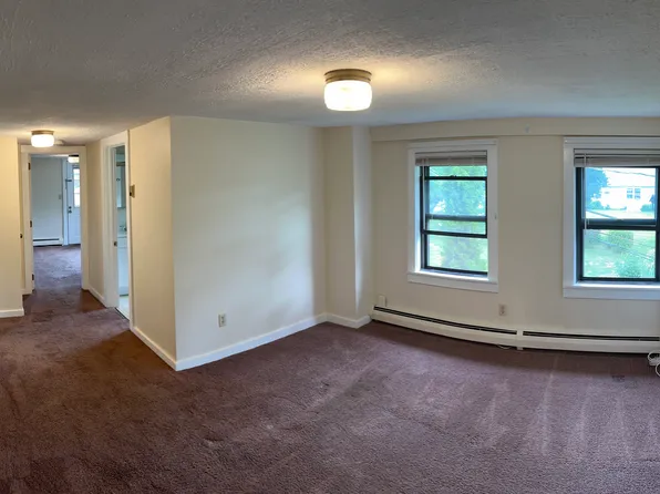 610 Annaquatucket Rd APT 2, North Kingstown, RI 02852