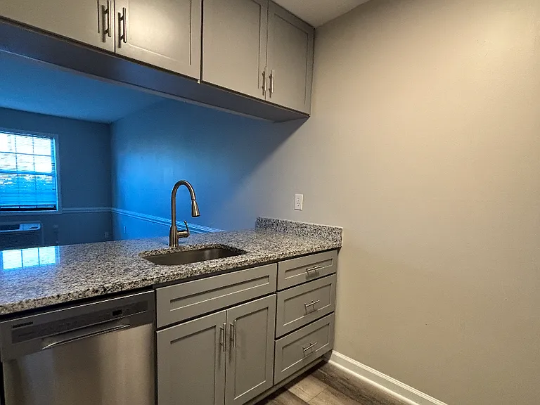589 Starlight Dr #8 — Photo 5