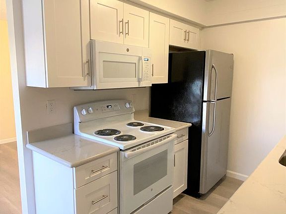 4th image of 335 Cedar Ave Unit 407
