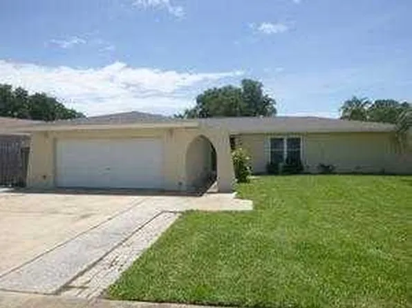 10430 Antilles Dr, Largo, FL 33774