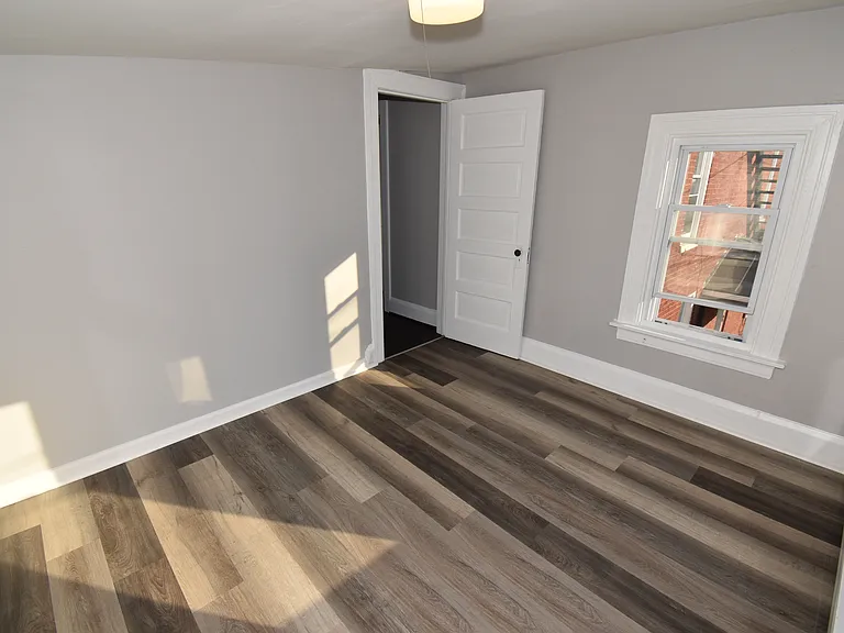 186 W Main St #C — Photo 24