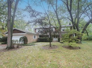 87 Lincolnshire Dr, Lincolnshire, IL