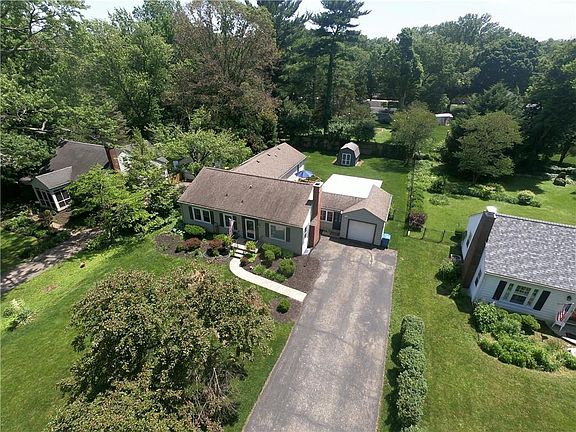 2nd image of 1511 E 81st St