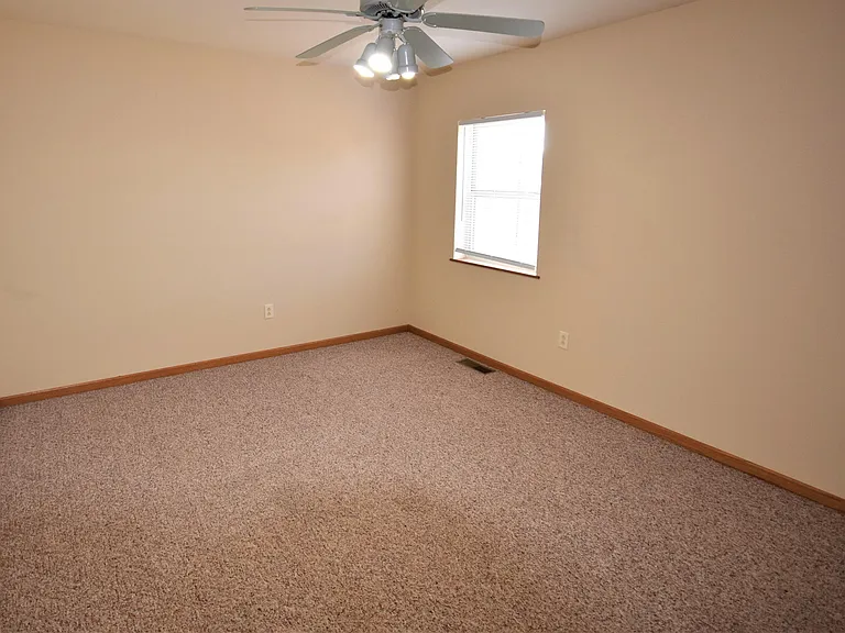 420 Preston Ln — Photo 11