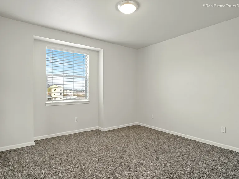 Reserve at Hunters Ridge — Photo 11