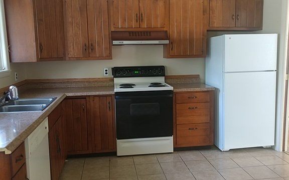 2nd image of 12 Saint Marks Ave