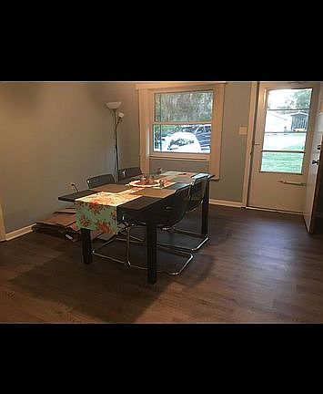 3rd image of 702 Lemon Ave