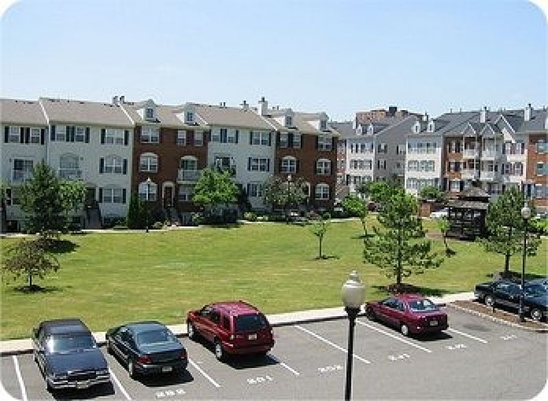1st image of 14 Richmond St #6D1X
