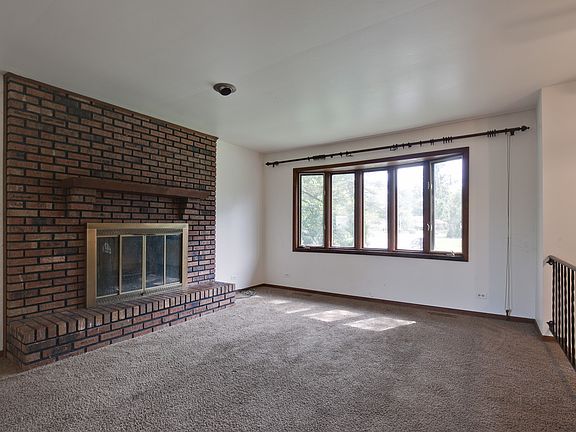 5th image of 224 Lakewood Dr
