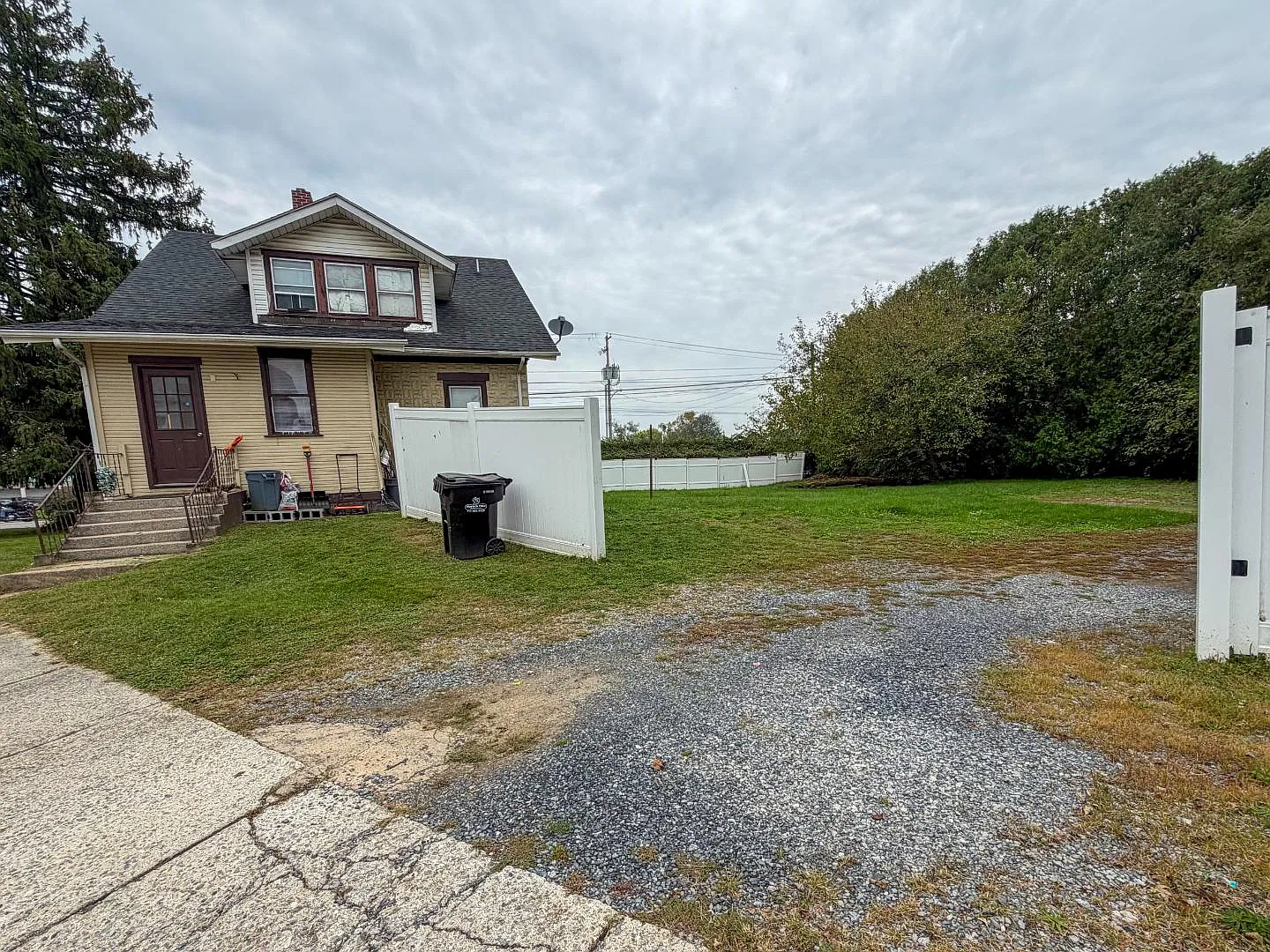 464 W Penn Ave - 1 — Photo 4