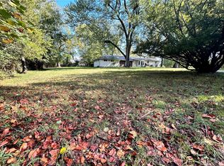 615 Nandale Ln, Ballwin, MO