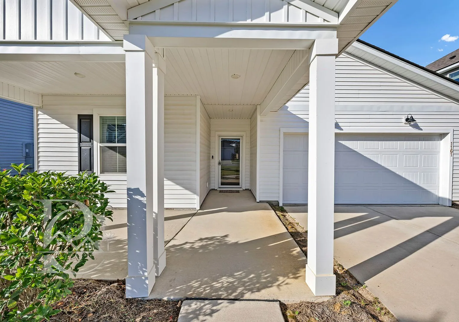 One Story Living In Blythewood's Grand Arbor — Photo 2