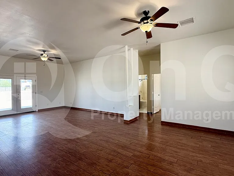 934 E Carlise Rd — Photo 8
