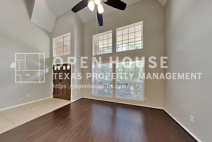 4 bed, 2.5 bath, 2550 sqft, $2,300 — Photo 3