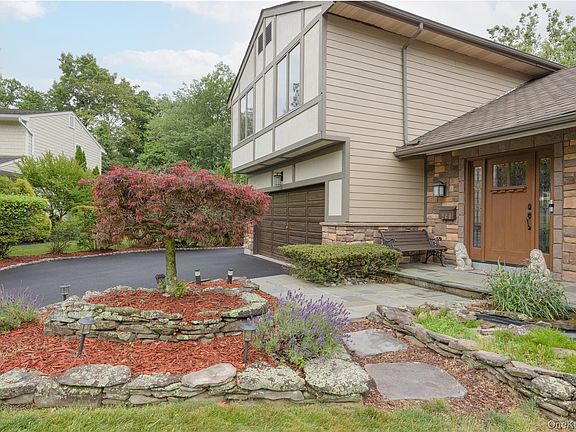 3rd image of 268 W Central Avenue