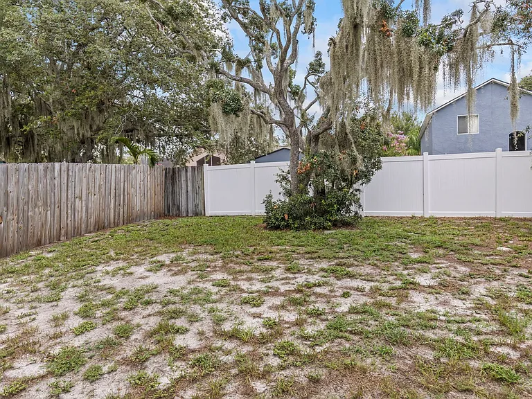 11111 Lakeside Vista Dr — Photo 8