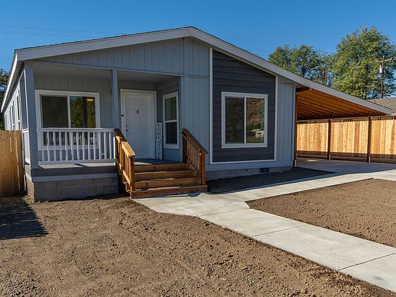 3rd image of 451 SE Council Dr