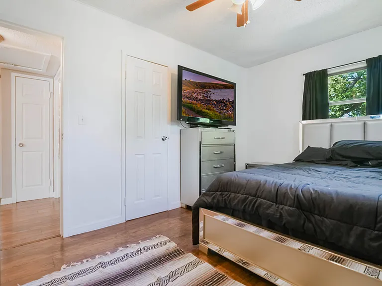 1226 Dewey Ave — Photo 19