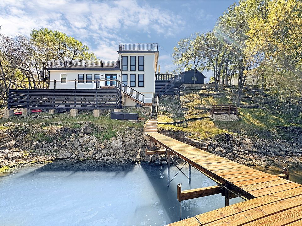 1st image of 4401 Clarke Dr