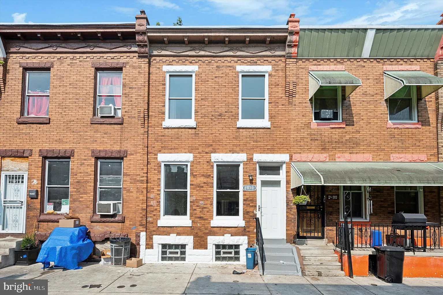 2436 N Hollywood St photo 1