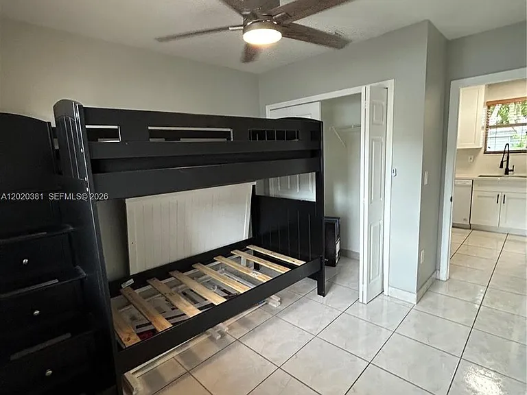 16940 SW 94th Ave #0 — Photo 4