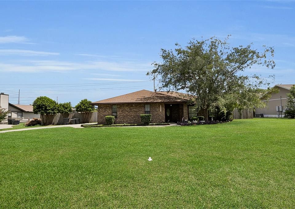1st image of 2045 SE 32ND STREET