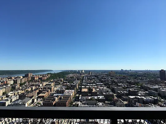 Rented by Sovereign Associates | media 33