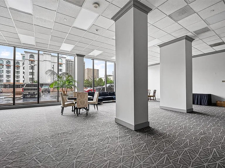 5150 Hidalgo St #402 — Photo 12