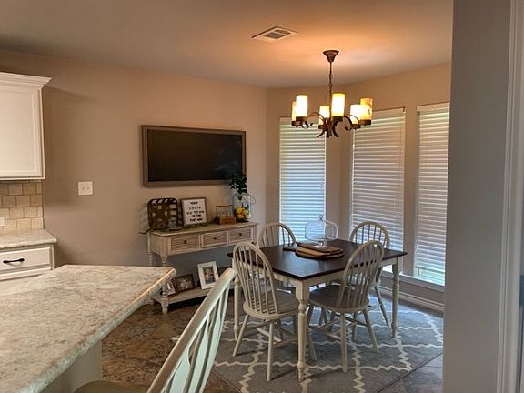 3rd image of 6645 Westwood Village Dr