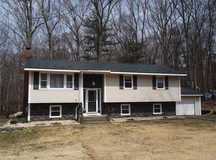 10 Kennedy Dr, Gales Ferry, CT 06335