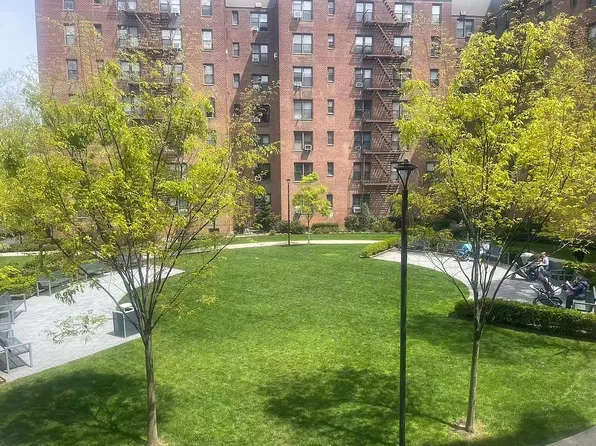14905 79th Ave APT 227, Flushing, NY 11367