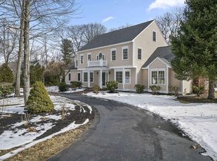 42 Blueberry Ln, Hopkinton, MA 01748