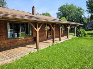 6122 Bear Ridge Rd, Lockport, NY 14094