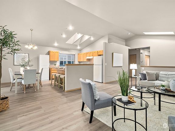 4th image of 4614 Cole Court SE