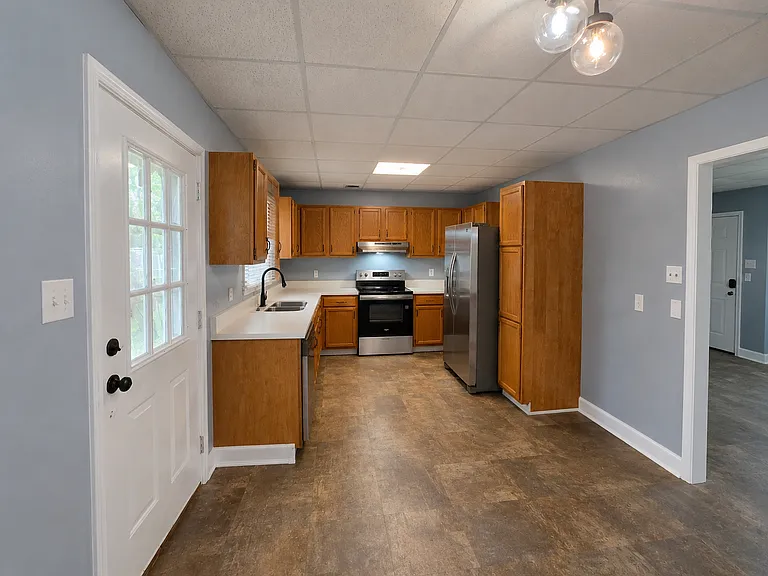 143 Roadrunner Ln — Photo 5