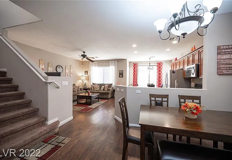 7554 Holiday Hills St — Photo 16