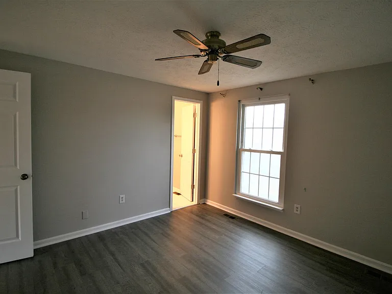 507 Smoketree Ct — Photo 13