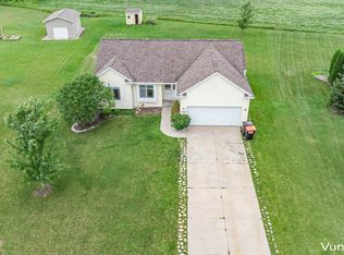 1639 Sunny Glen Dr SE, Caledonia, MI 49316