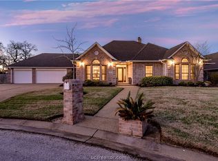 703 Coral Rdg W, College Station, TX 77845