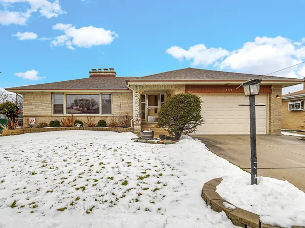 4544 Grace St, Schiller Park, IL 60176