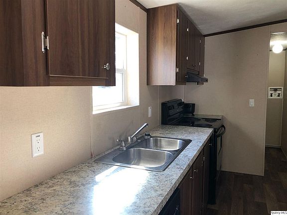 4th image of 223 W Washington St
