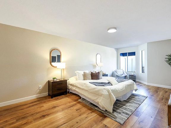 3rd image of 8338 Regents Rd Unit 1S