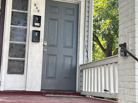 5th image of 220 Sandpiper Dr APT 2