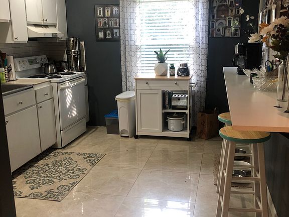 4th image of 537 Rosslyn Ave