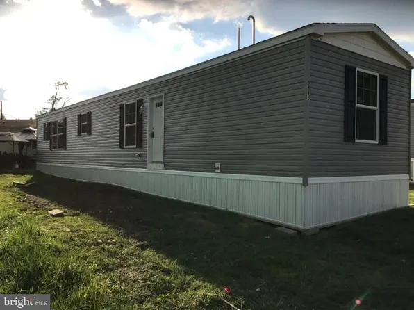 209 Johnson Dr, Fairless Hills, PA 19030