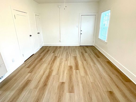 3rd image of 2106 E Bermuda St #204